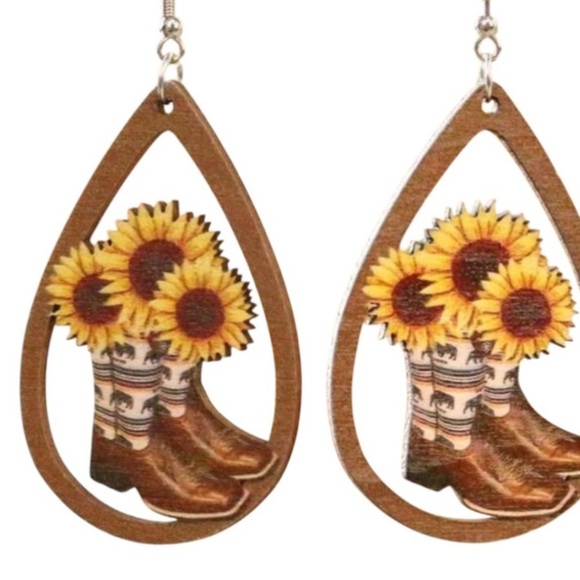 SHEIN Sunflower Boot Teardrop Earrings - Brown and Yellow - Picture 2 of 3